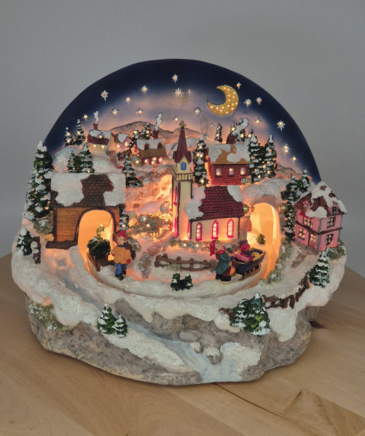 Beleuchtetes Weihnachtsdorf mit Spieluhr – 8 Weihnachtslieder – ca. 21 cm
