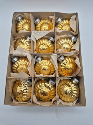 12 alte DDR Reflexkugeln aus Glas – goldfarbener Christbaumschmuck – ca. 6 cm – Originalverpackung