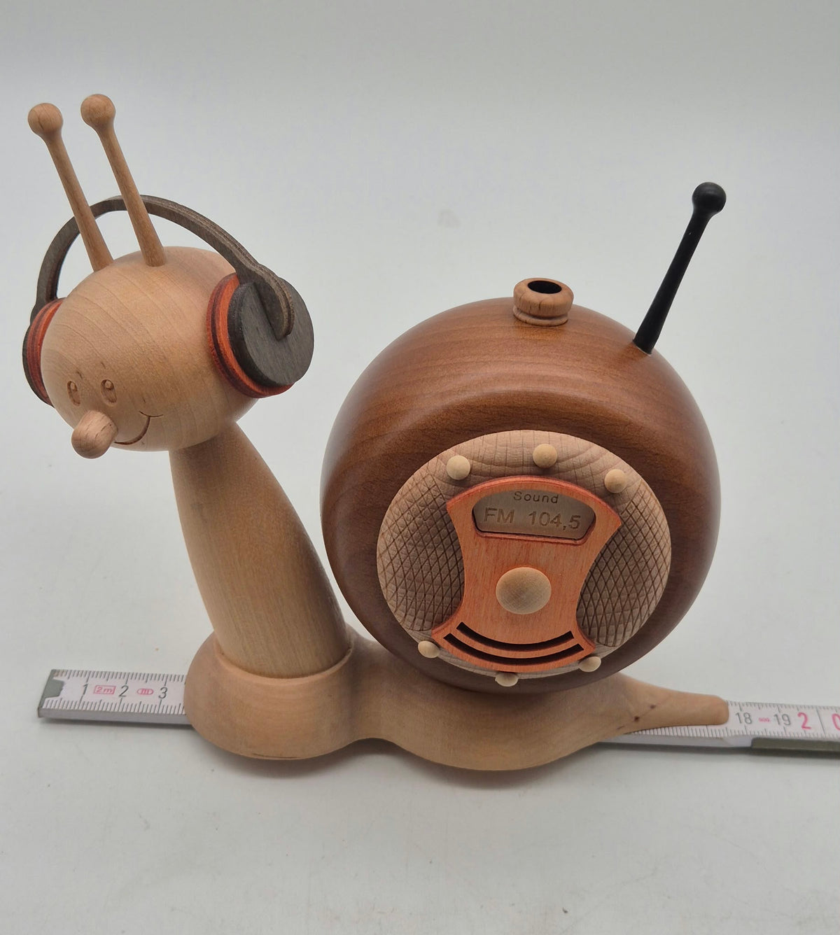 Kuhnert Räucherschnecke „Radioschnecke“ – Erzgebirge – Holz – ca. 15 cm
