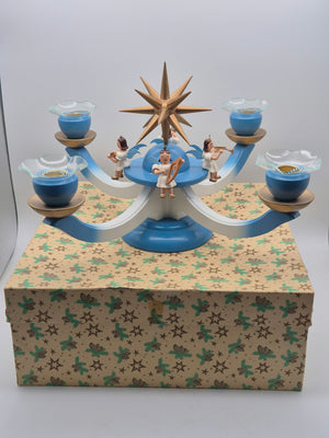 BLANK Kunsthandwerk Adventsleuchter blau mit 4 Engeln – Erzgebirge – ca. 21 cm – OVP