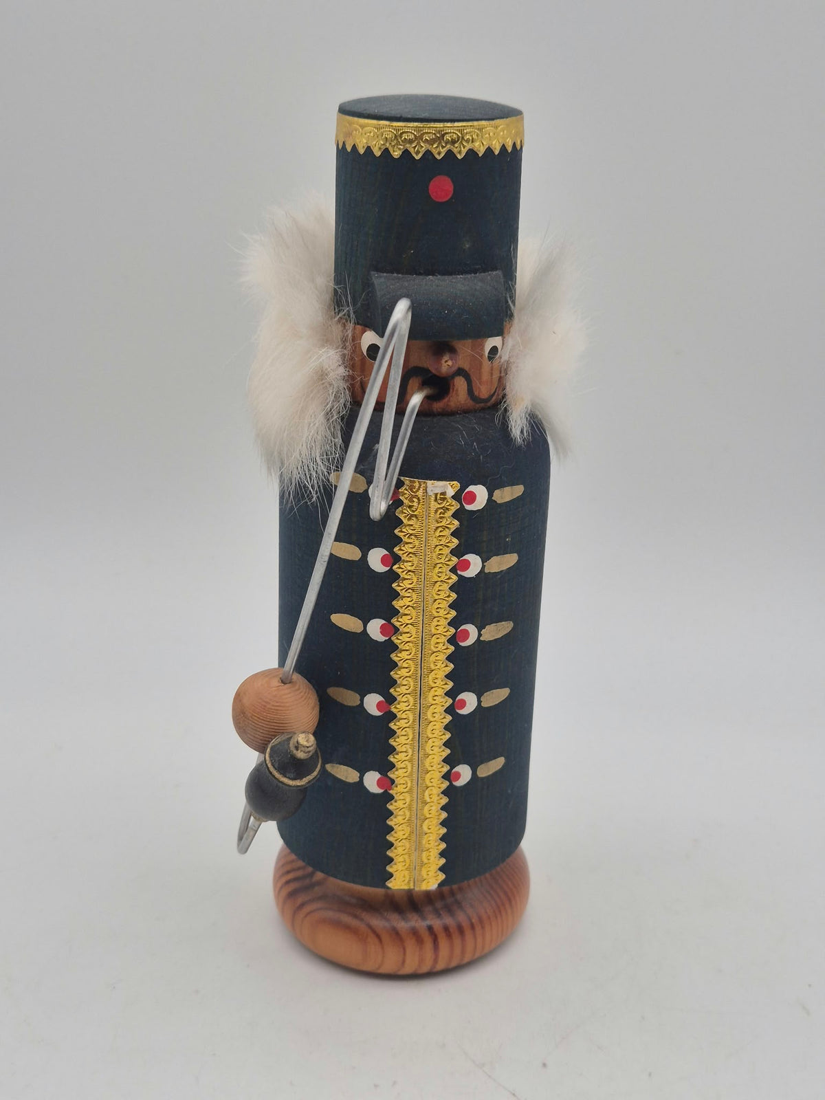 Räuchermann Soldat / Husar aus Holz – mit Fellbesatz – ca. 18 cm