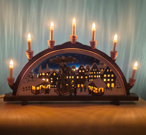 Elektrischer Schwibbogen Weihnachtsmarkt mit Pyramide – Quelle – ca. 60 cm
