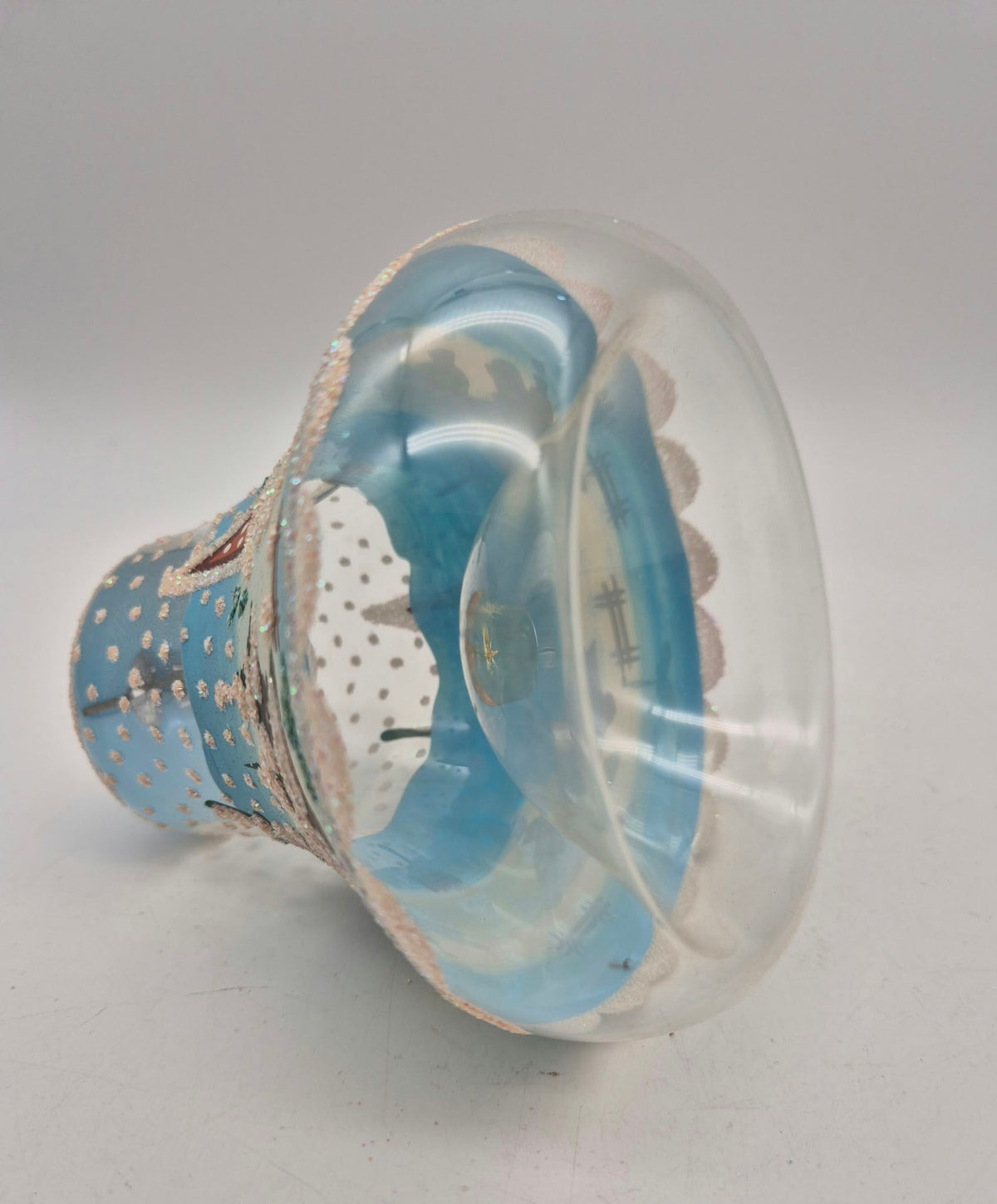 Große Weihnachtsglocke aus Glas – Winterlandschaft – blau-weiß – ca. 14 cm