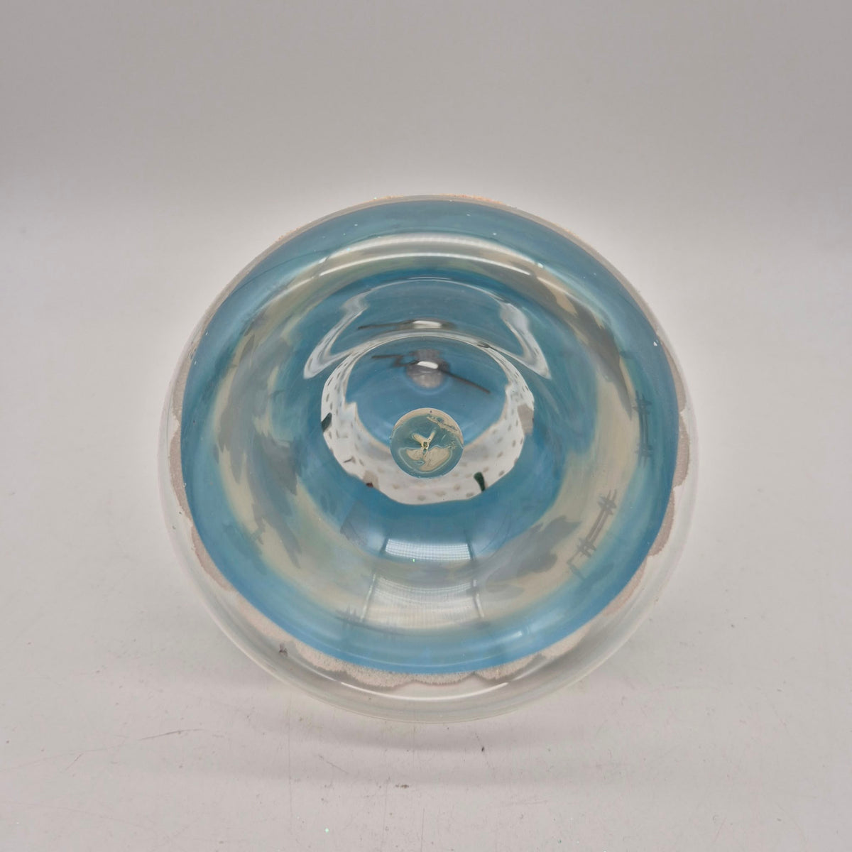 Große Weihnachtsglocke aus Glas – Winterlandschaft – blau-weiß – ca. 14 cm